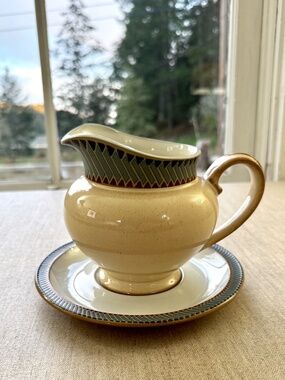 Denby Luxor Milk Jug with Saucer (Stoneware, Made in England)